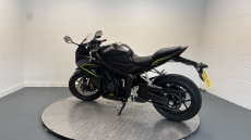 24MY Honda CBR650R E-Clutch